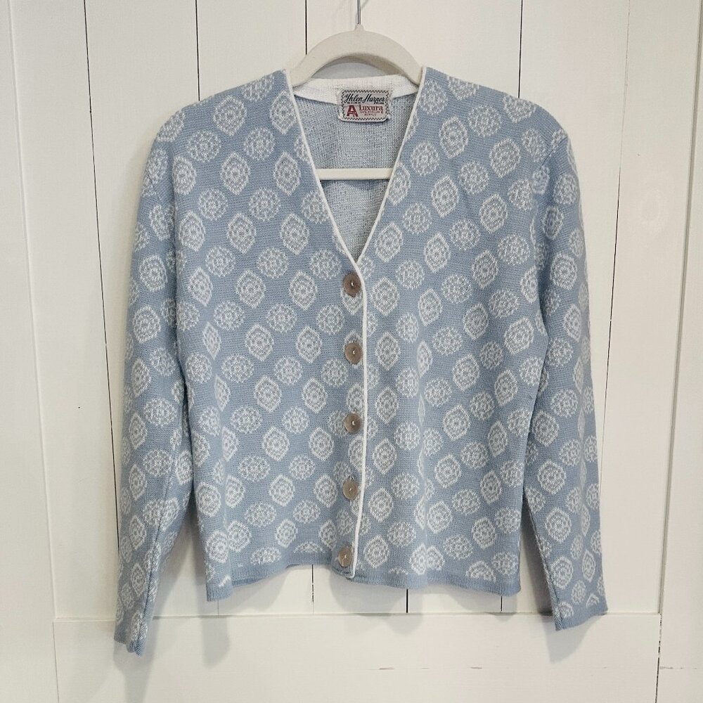 🩵 Vintage Helen Harper Luxura Blue & White Knit Cardigan Size Unknown (S/M)